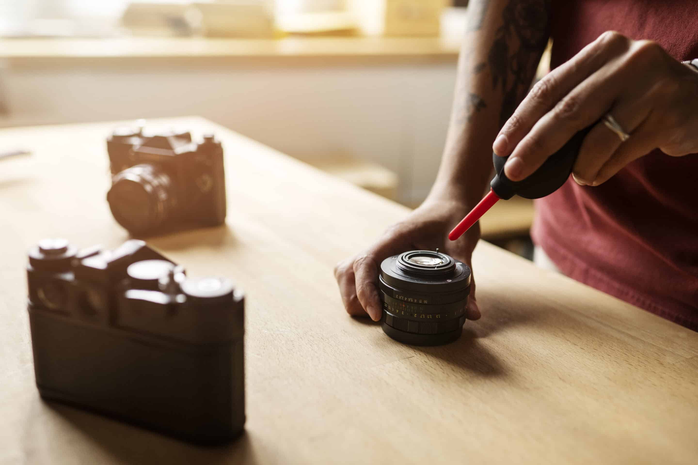 clean the camera lens with the air-blower clean the camera lens with the air-blower